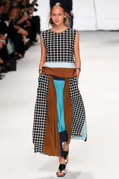Look 27